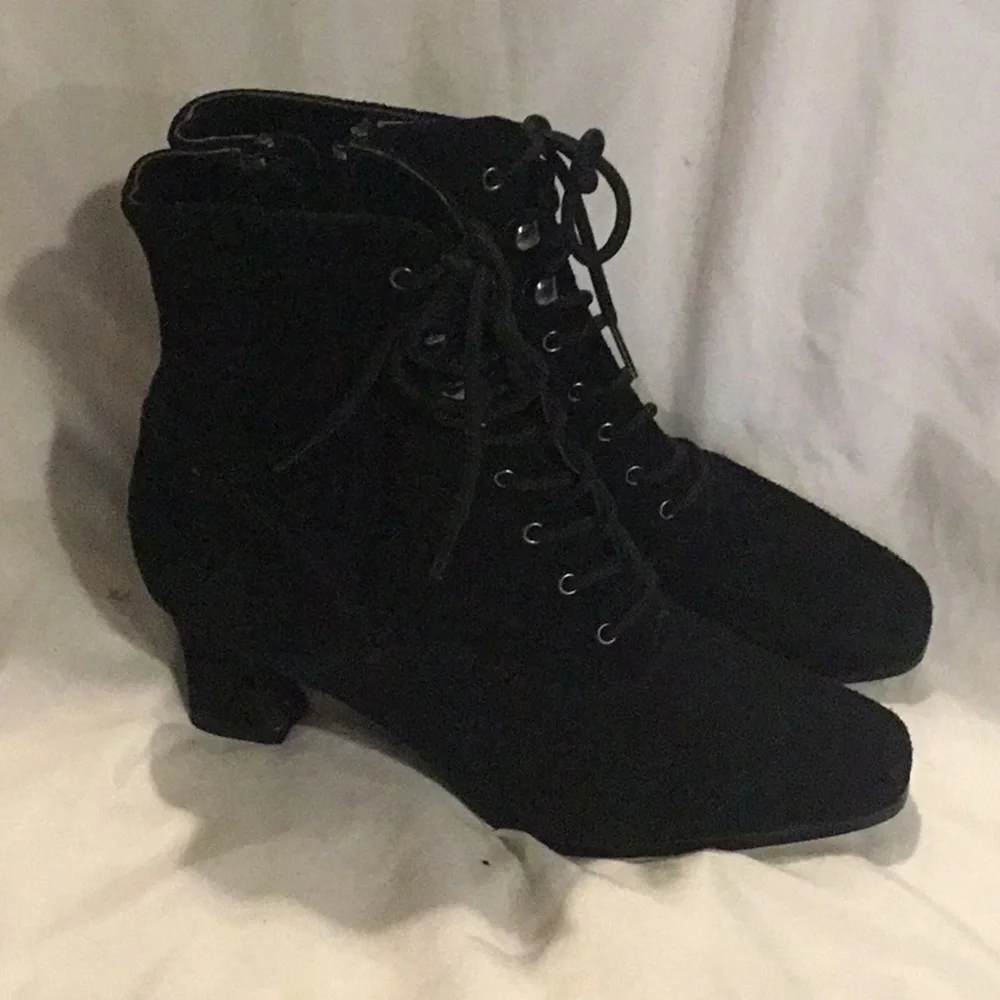 Liz Cole boots